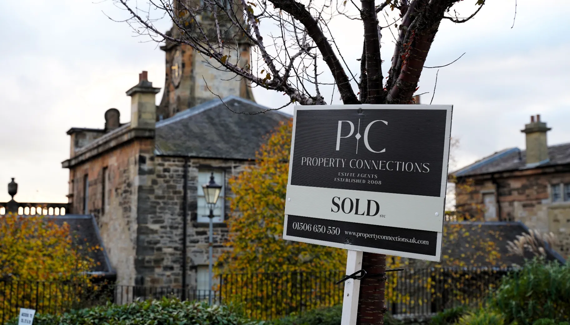 ESTATE AGENCY CANNOT AFFORD TO STAND STILL